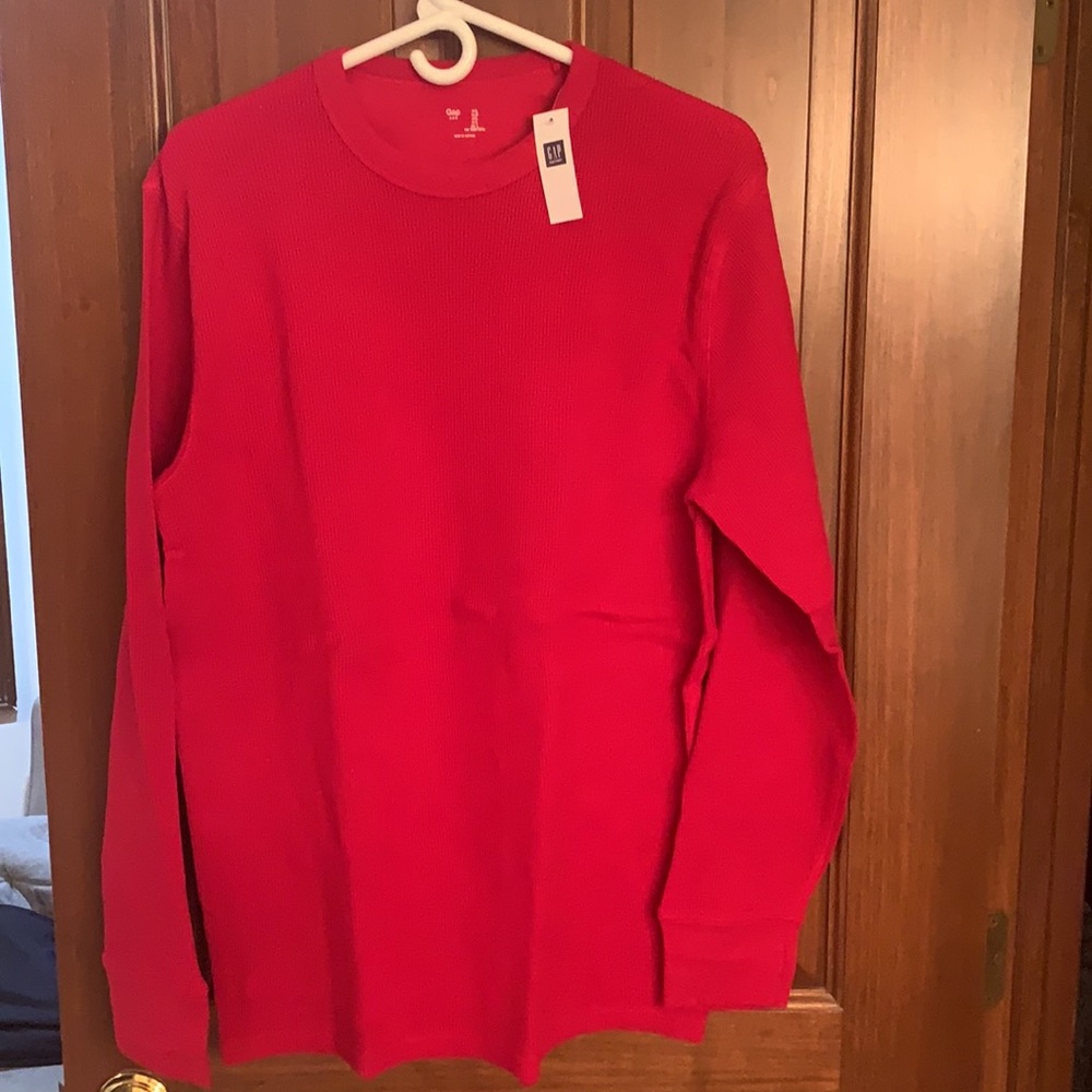 Men’s GAP shirt